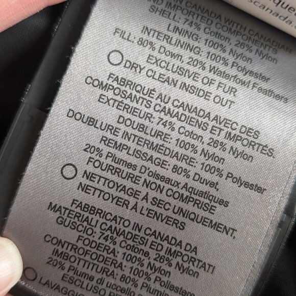 Moose Knuckles genuine parka with blue fox - Picture 10 of 12